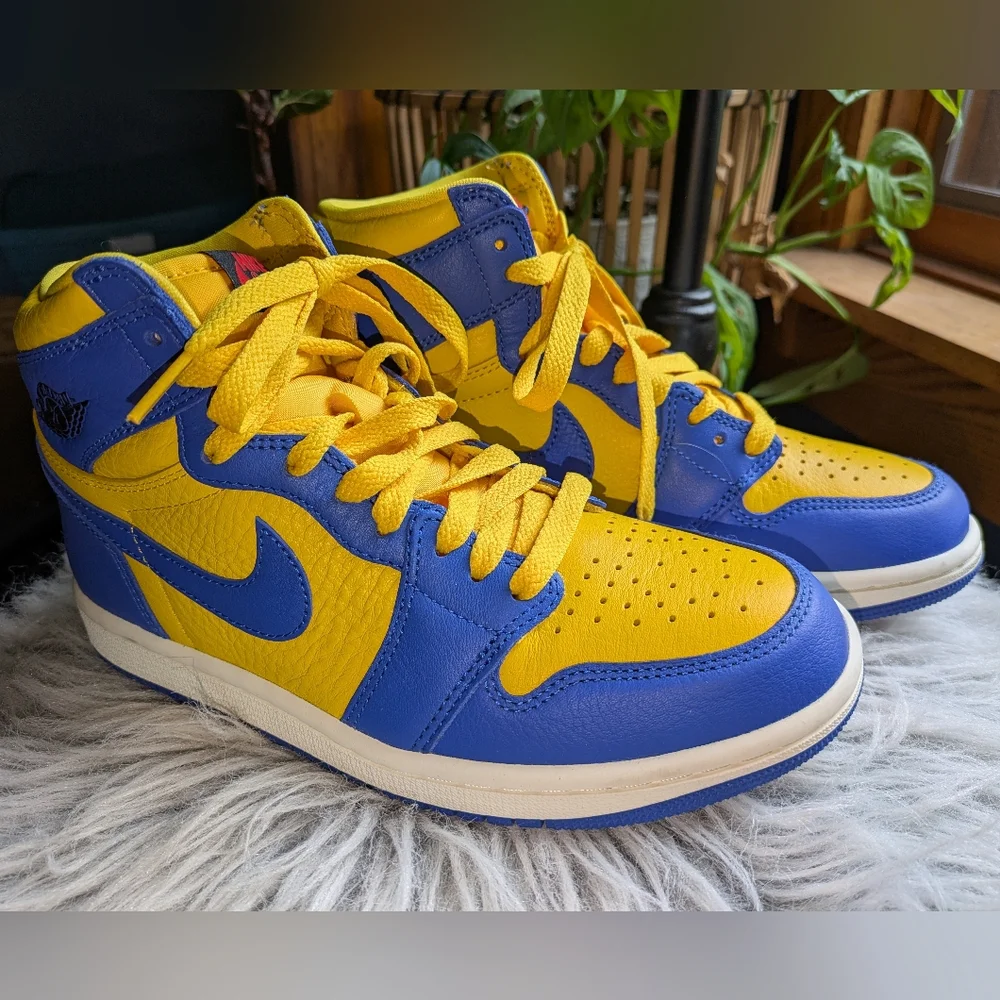 Jordan 1 Retro High OG “Reverse Laney” Size US 6.5 Women/EUR 37.5 Yellow Blue - Picture 5 of 6